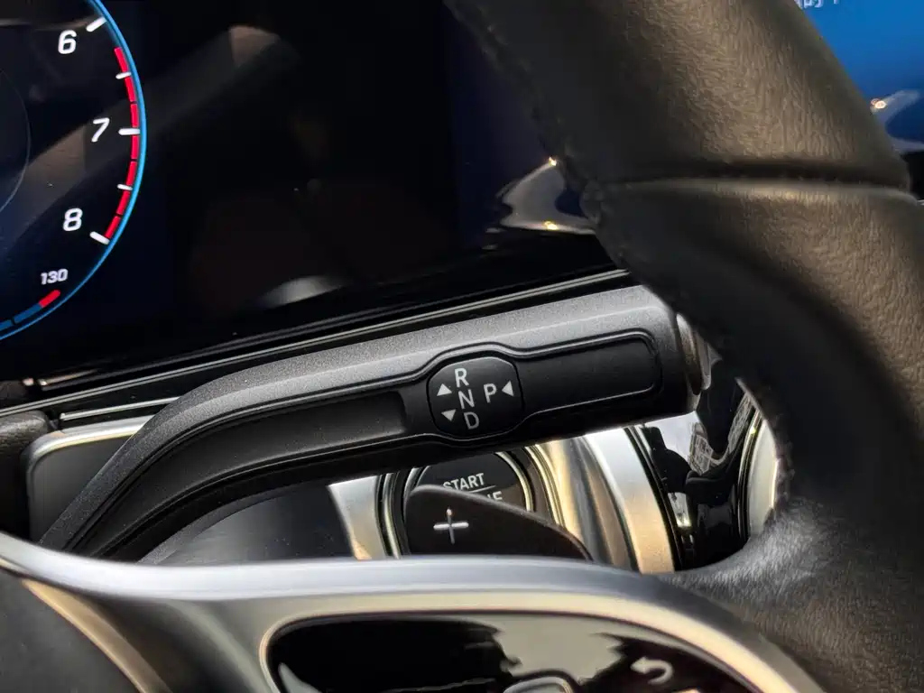 MERCEDES BENZ GLB 2023