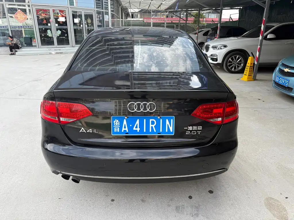 AUDI A4L 2010