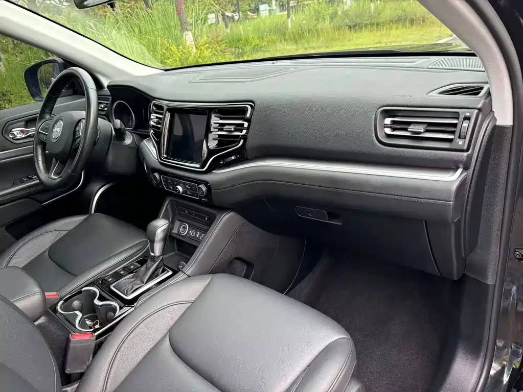 JEEP BIG 指挥官 2022