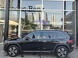 MERCEDES BENZ GLB 2025