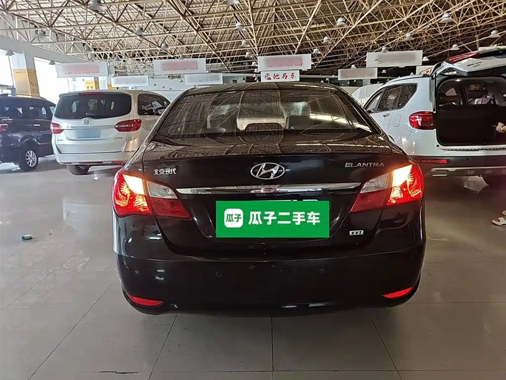 HYUNDAI CELESTA 2015