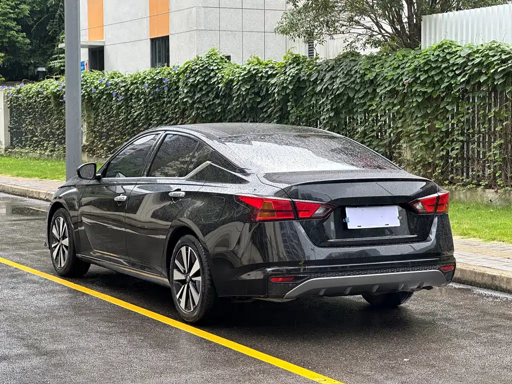 NISSAN TEANA 2021