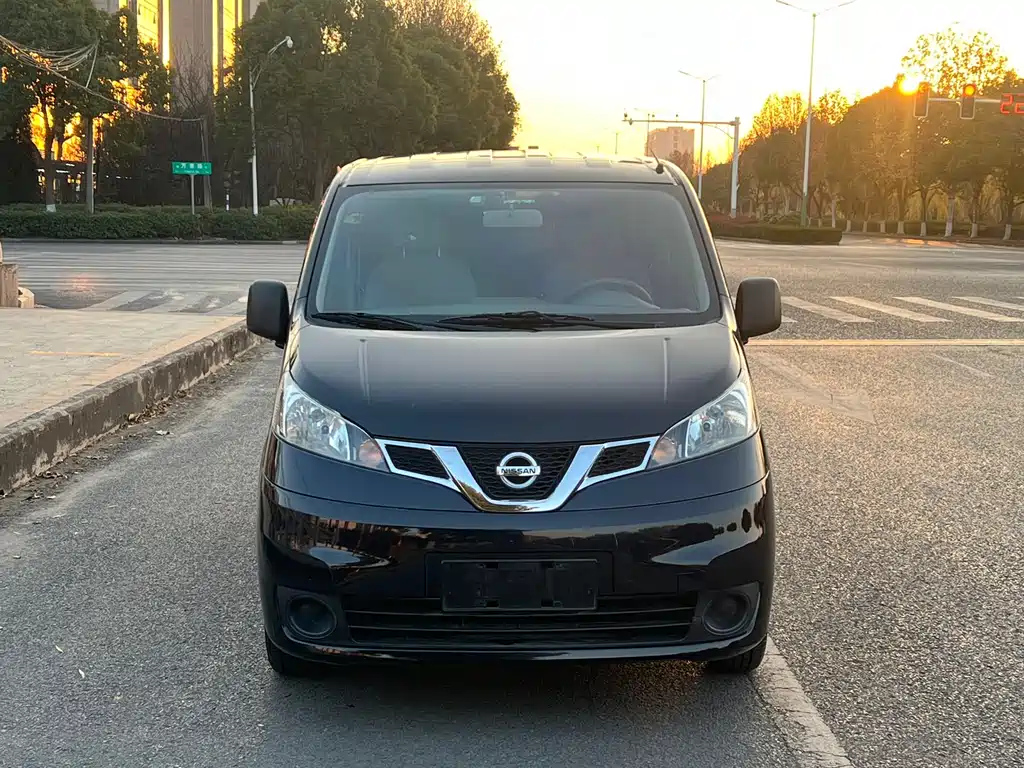 NISSAN NV200 2014