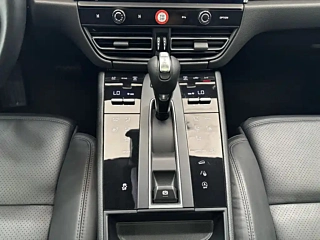 PORSCHE MACAN 2022 YEAR MACAN 2.0T 2022
