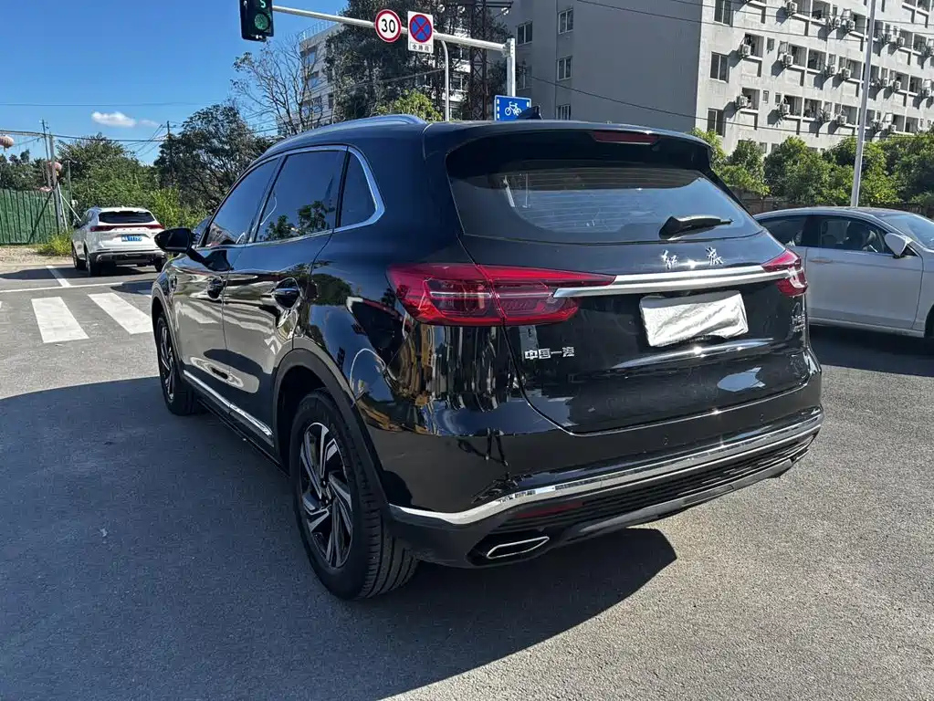 HONGQI HS5 2022