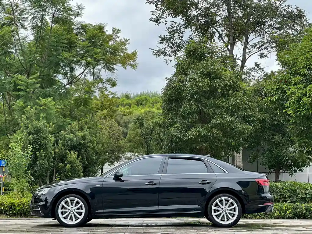AUDI A4L 2018