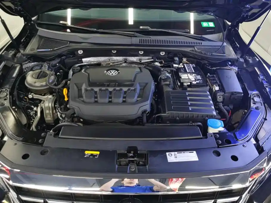 VOLKSWAGEN PASSAT 2020