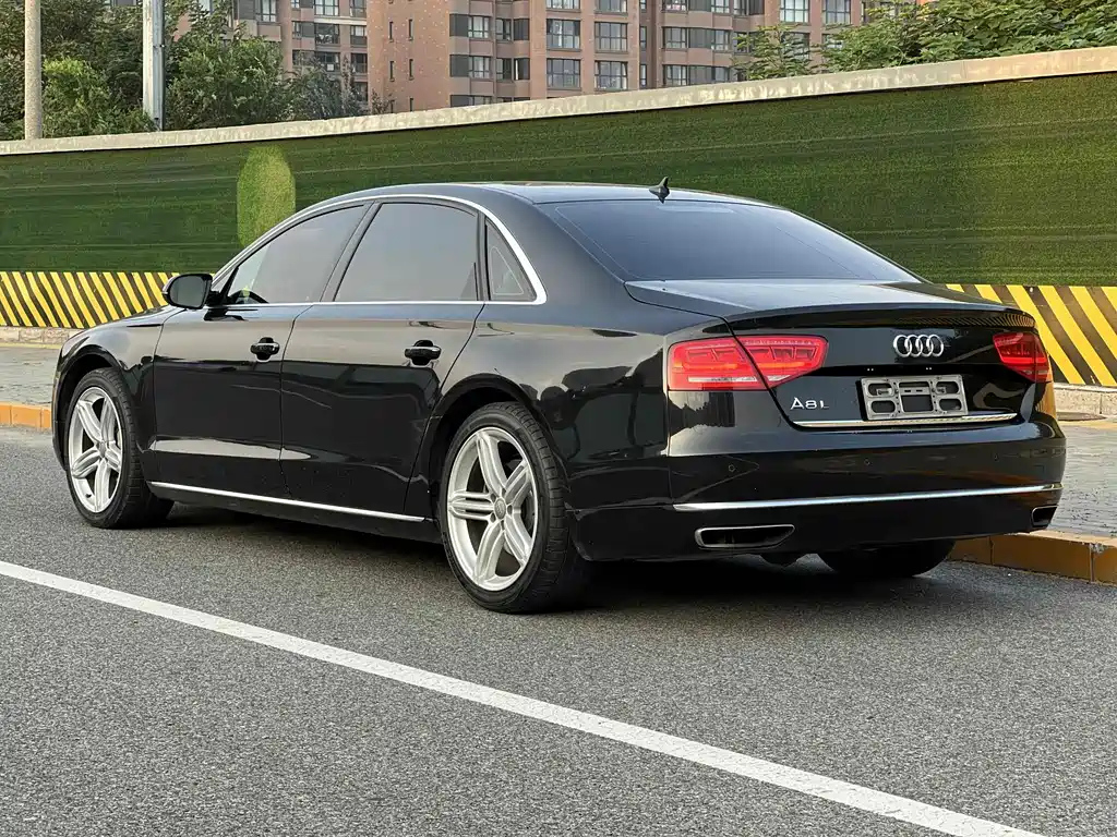 AUDI A8 2014