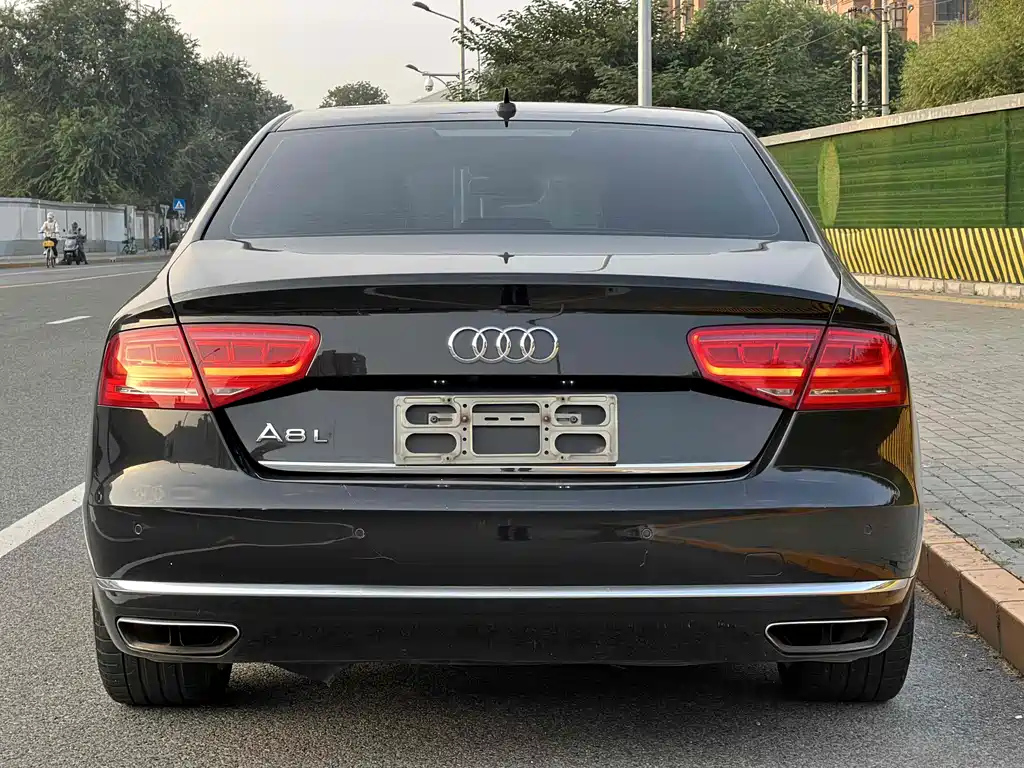 AUDI A8 2014