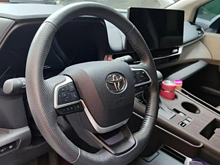 TOYOTA GRANVIA  2022 YEAR 2.5L HYBRID  EDITION 2022