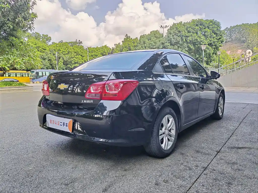 CHEVROLET CRUZE 2015