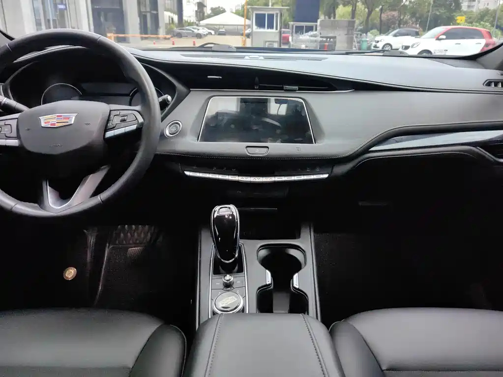 CADILLAC XT4 2021