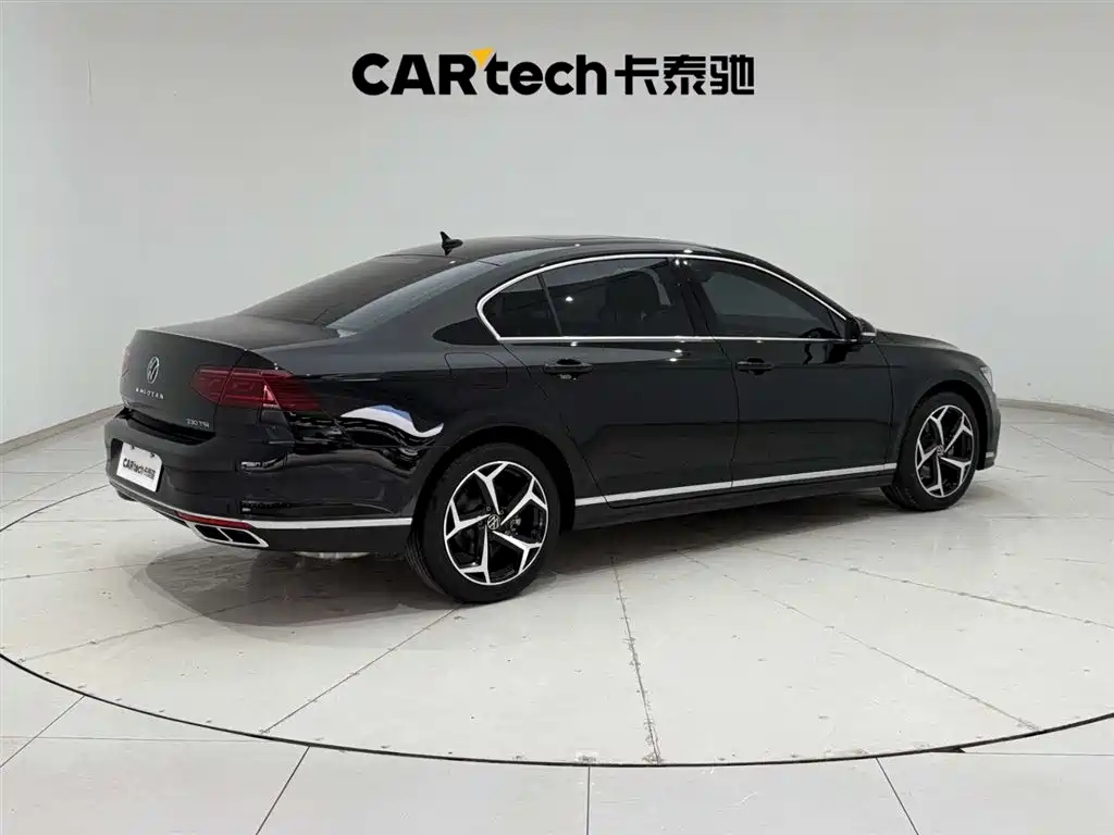 VOLKSWAGEN MAGOTAN 2023