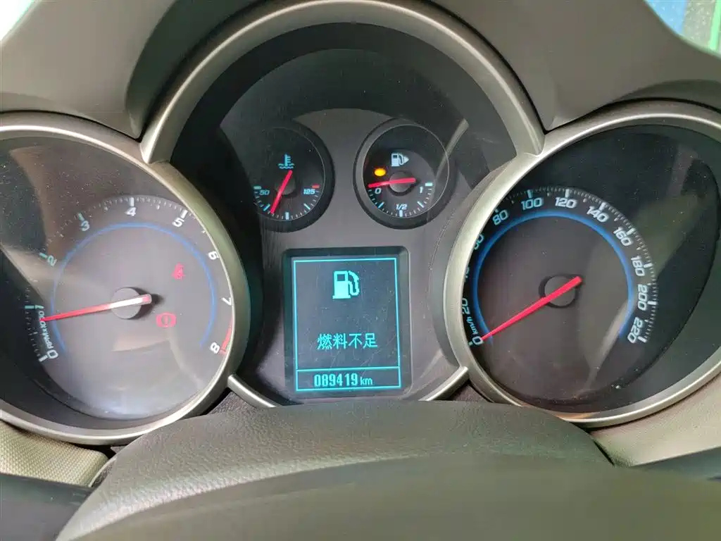 CHEVROLET CRUZE 2015