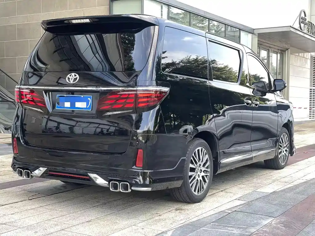 TOYOTA ALPHARD 2012