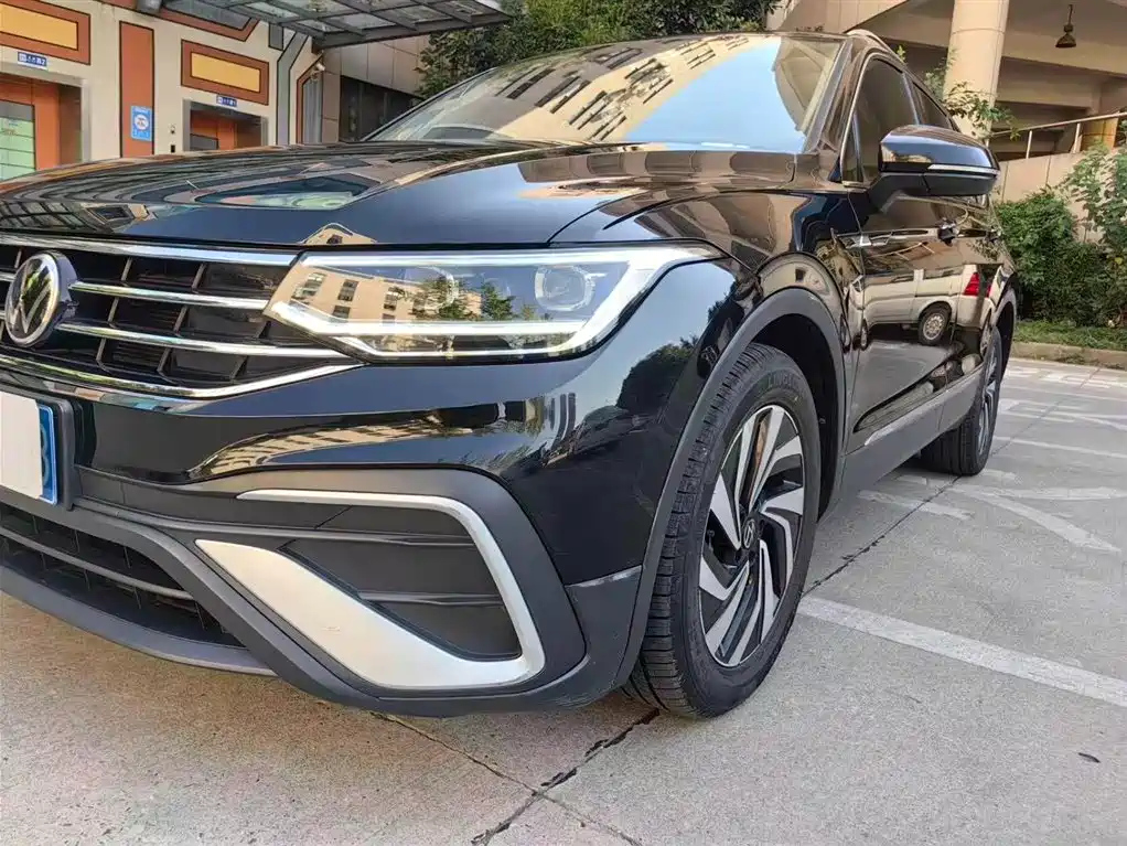VOLKSWAGEN TIGUAN L 2022