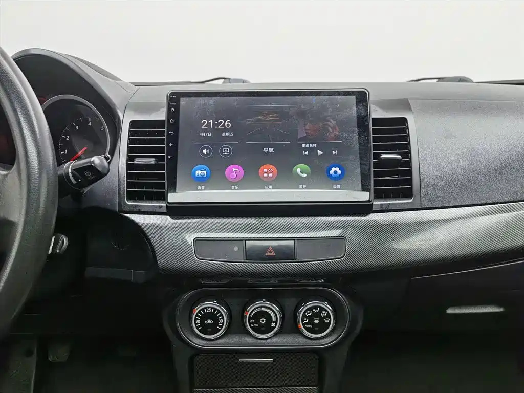 MITSUBISHI LANCER EX 2014