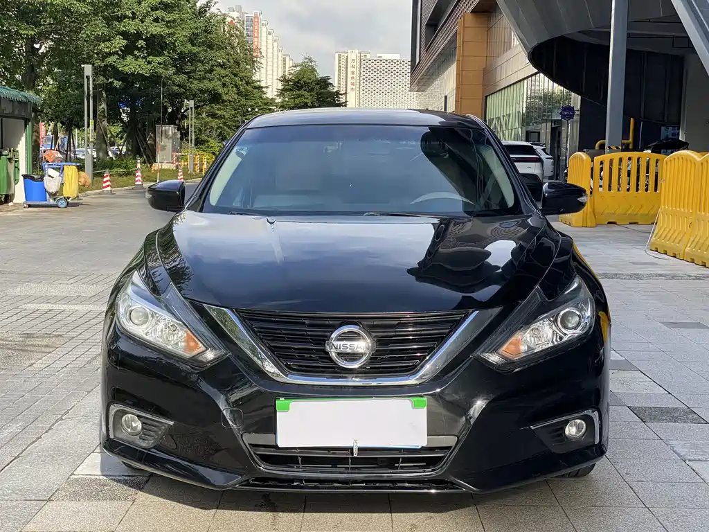 NISSAN TEANA 2019