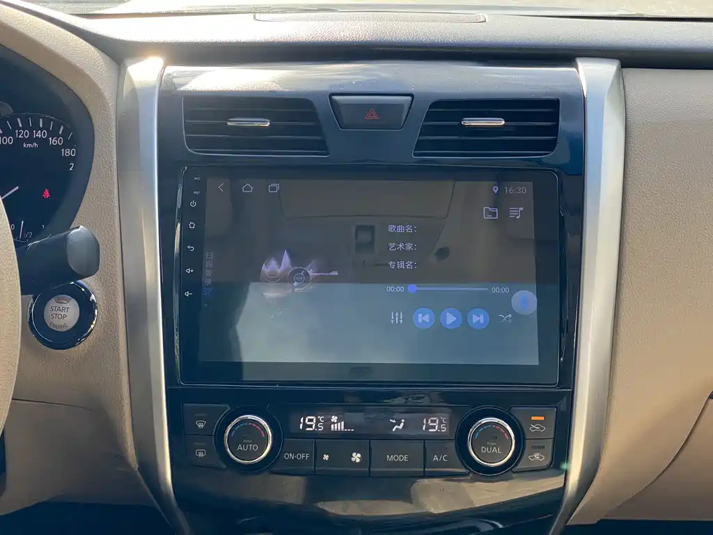 NISSAN TEANA 2019