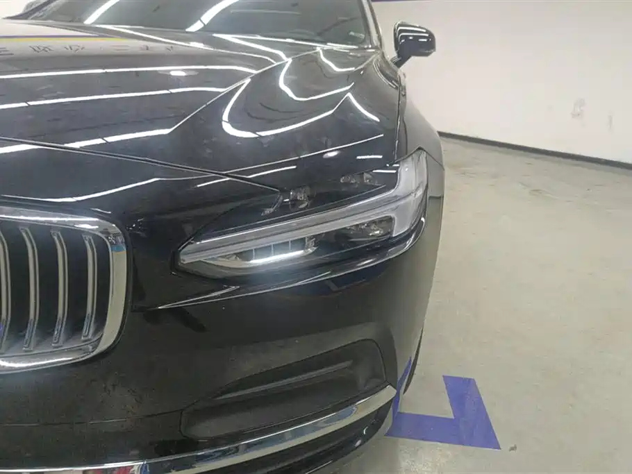 VOLVO S90 2024