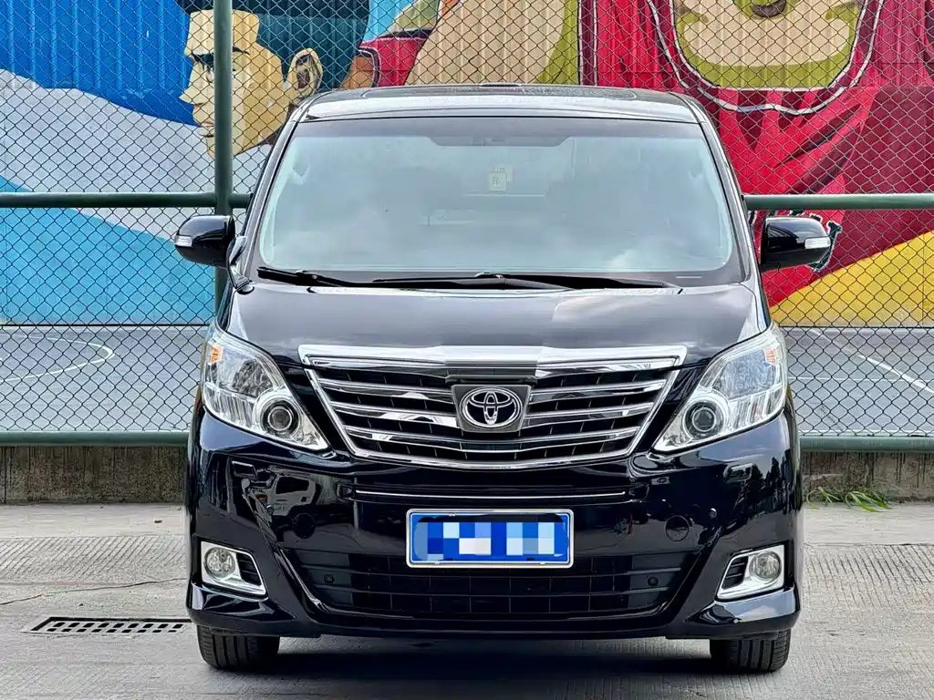 TOYOTA ALPHARD 2012