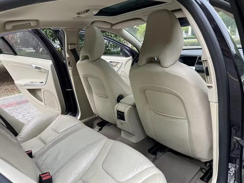VOLVO S60 IMPORT 2012