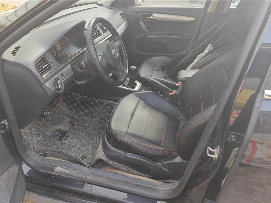 VOLKSWAGEN LAVIDA 2016