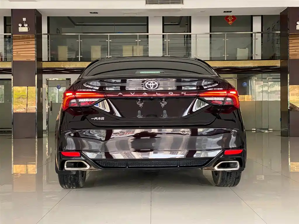 TOYOTA AVALON 2019