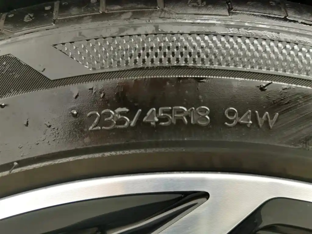 VOLKSWAGEN PASSAT 2024
