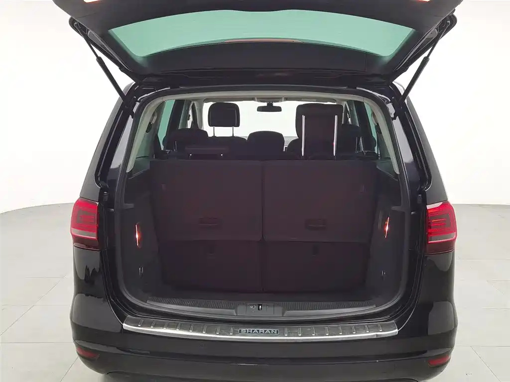 VOLKSWAGEN SHARAN 2016