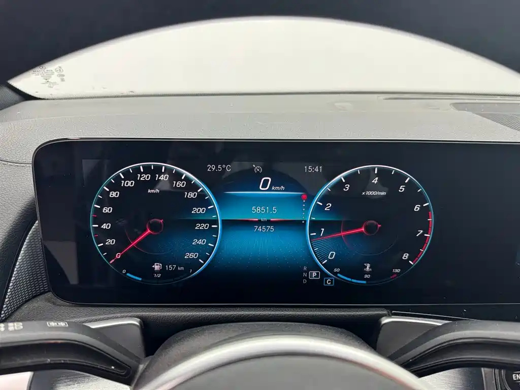 MERCEDES BENZ GLB 2021