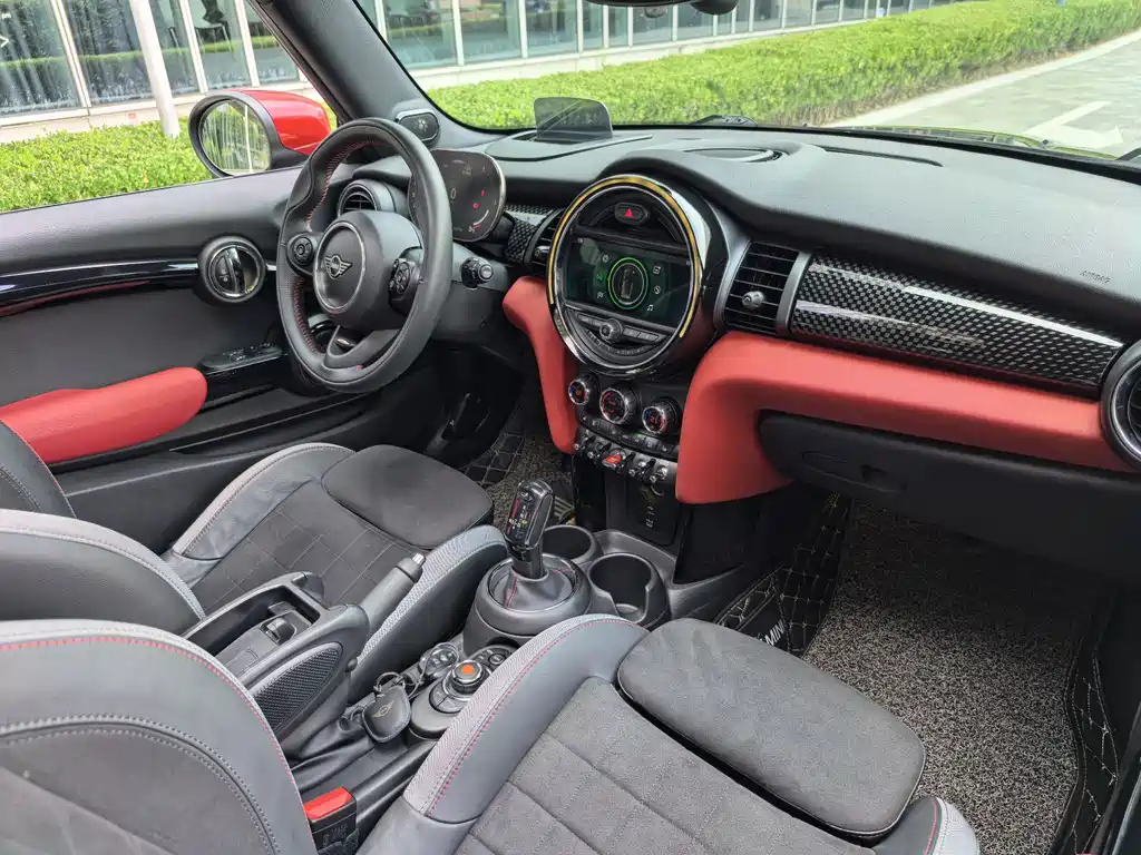 MINI JCW 2020