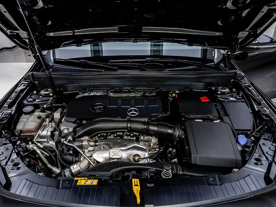 MERCEDES BENZ GLB 2023