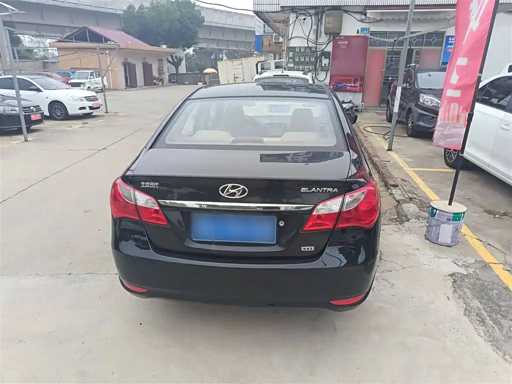 HYUNDAI CELESTA 2015