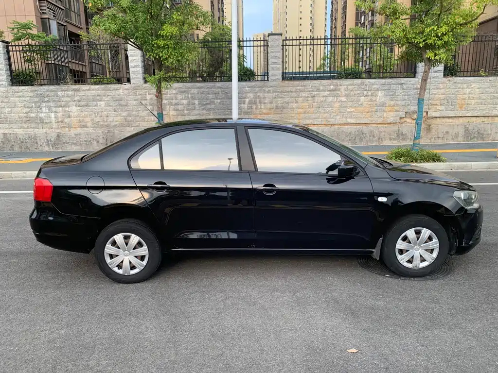 VOLKSWAGEN JETTA 2015