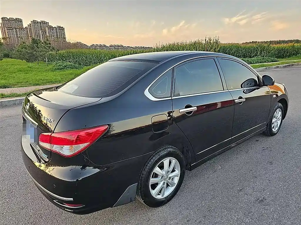 NISSAN SYLPHY 2016