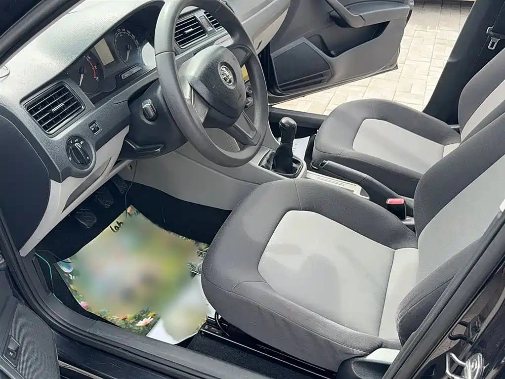SKODA RAPID 2015