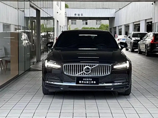 VOLVO S90 2023
