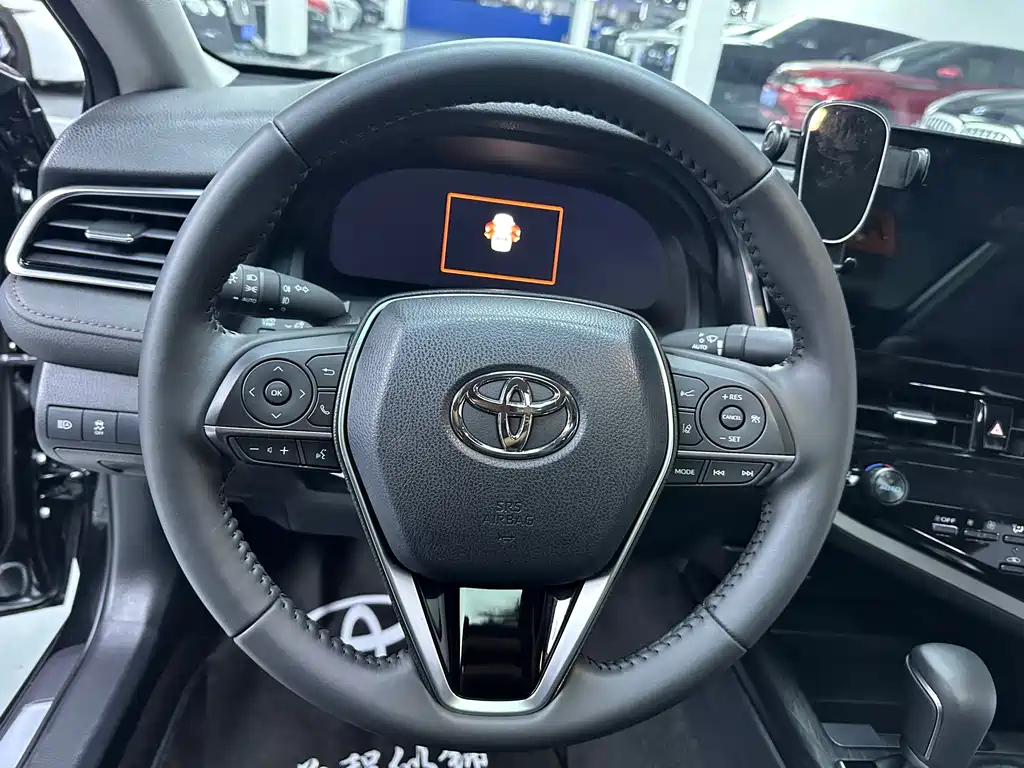 TOYOTA CAMRY 2023