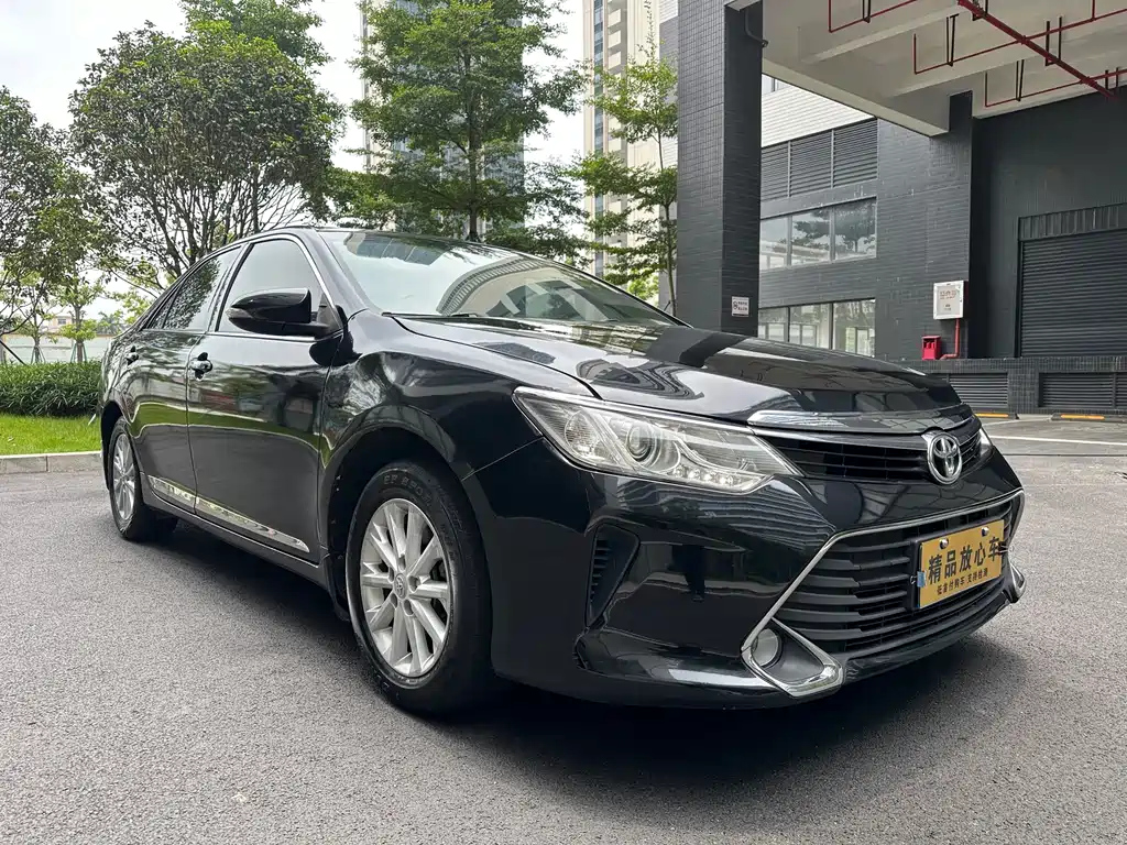 TOYOTA CAMRY 2016