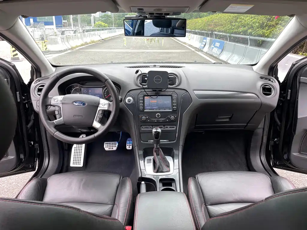 FORD MONDEO - WINNER 2012