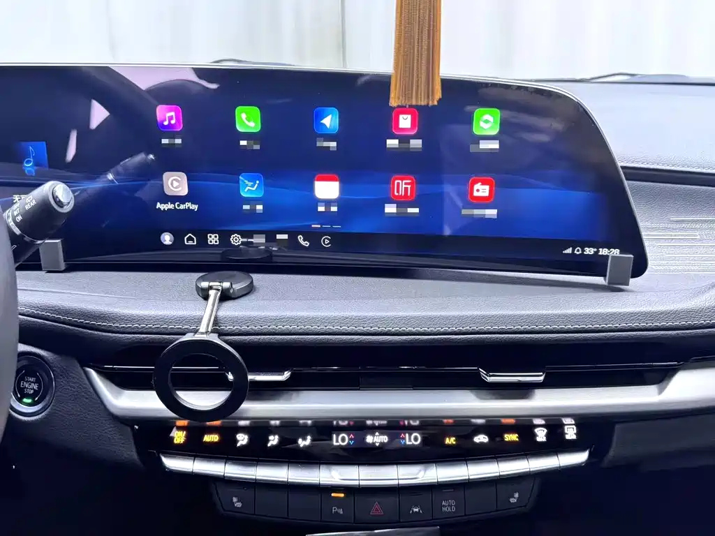CADILLAC XT4 2024