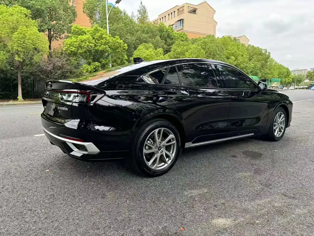 FORD MONDEO 2023