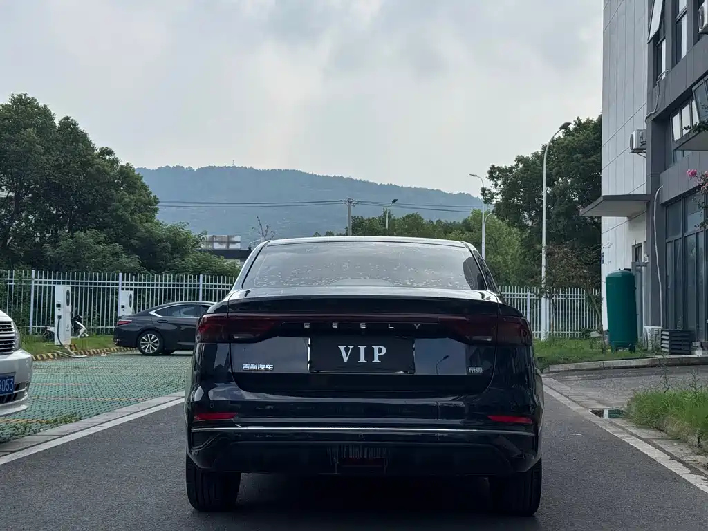 GEELY AUTO EMGRAND 2022