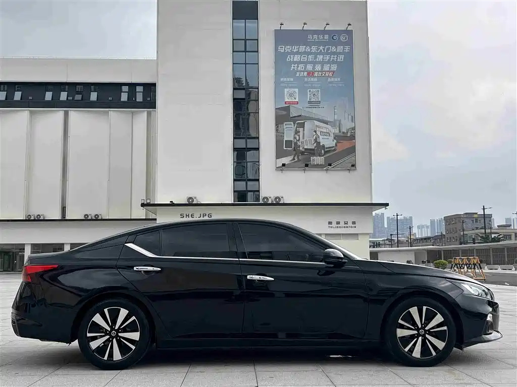 NISSAN TEANA 2021