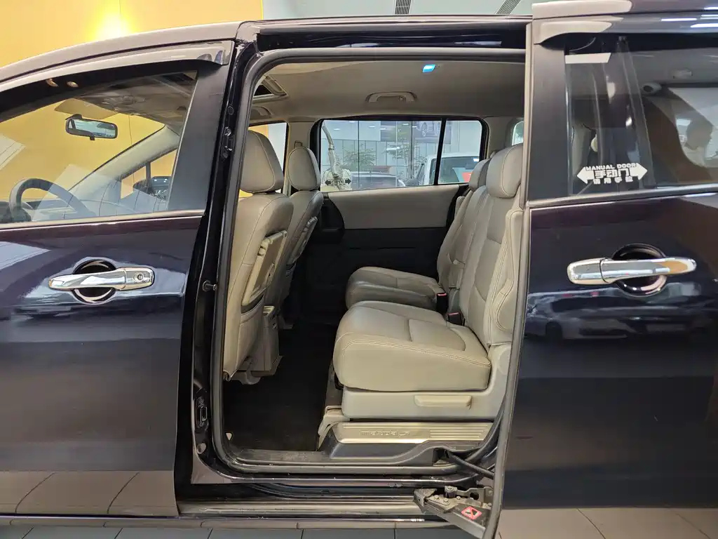 MAZDA 5 2008