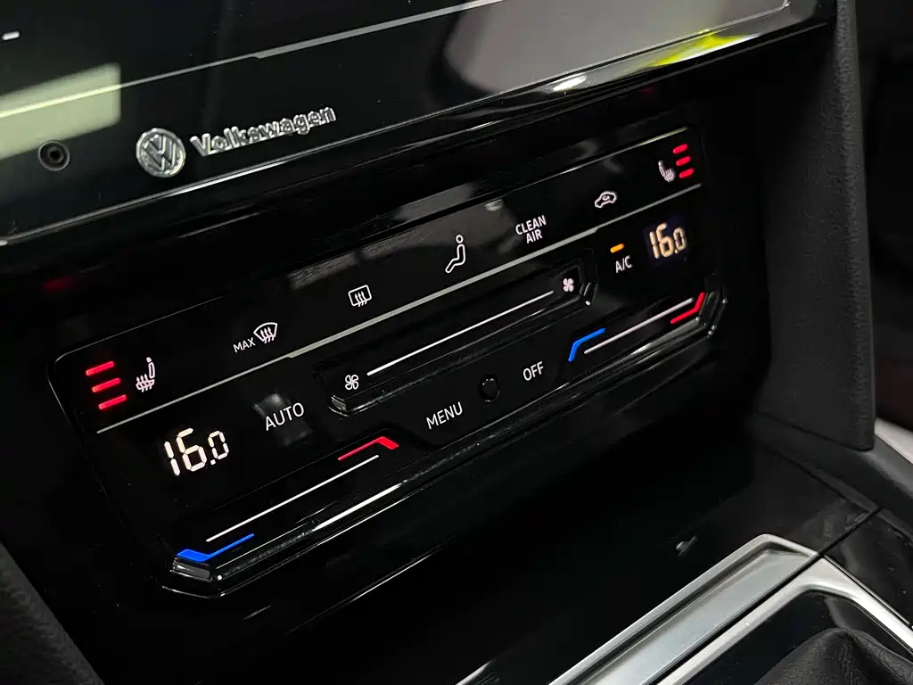 VOLKSWAGEN MAGOTAN 2023