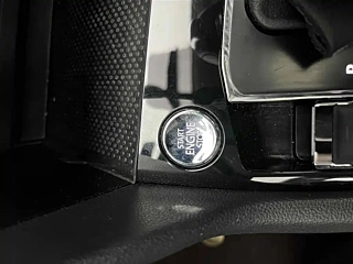 VOLKSWAGEN THARU  2022 YEAR 330TSI 4WD DELUXE EDITION 2022