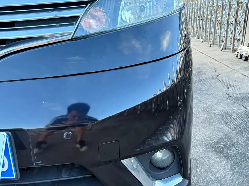 NISSAN NV200 2018