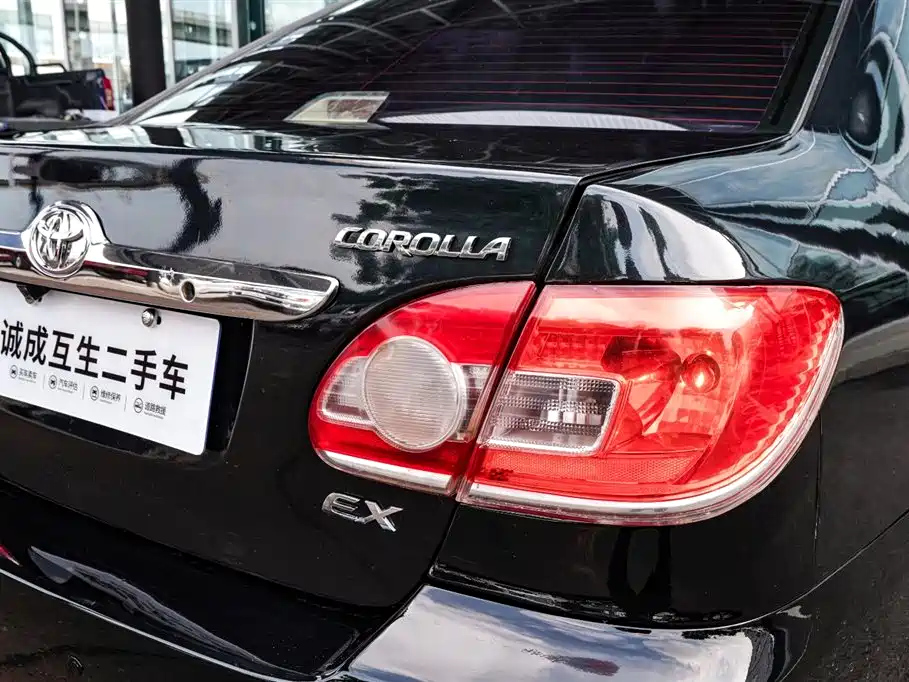 TOYOTA COROLLA 2012